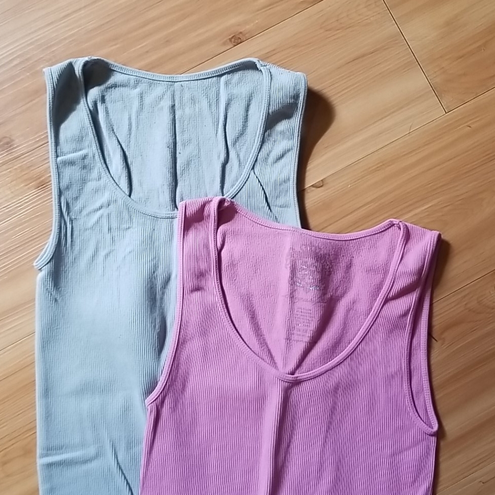 2/$10 Tank Top Bundle